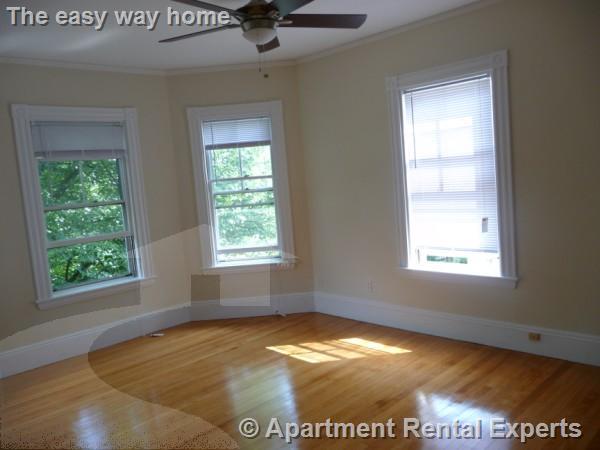 67 Highland Ave, Mid Cambridge