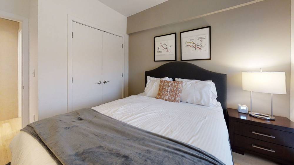 1085 Boylston St, Fenway