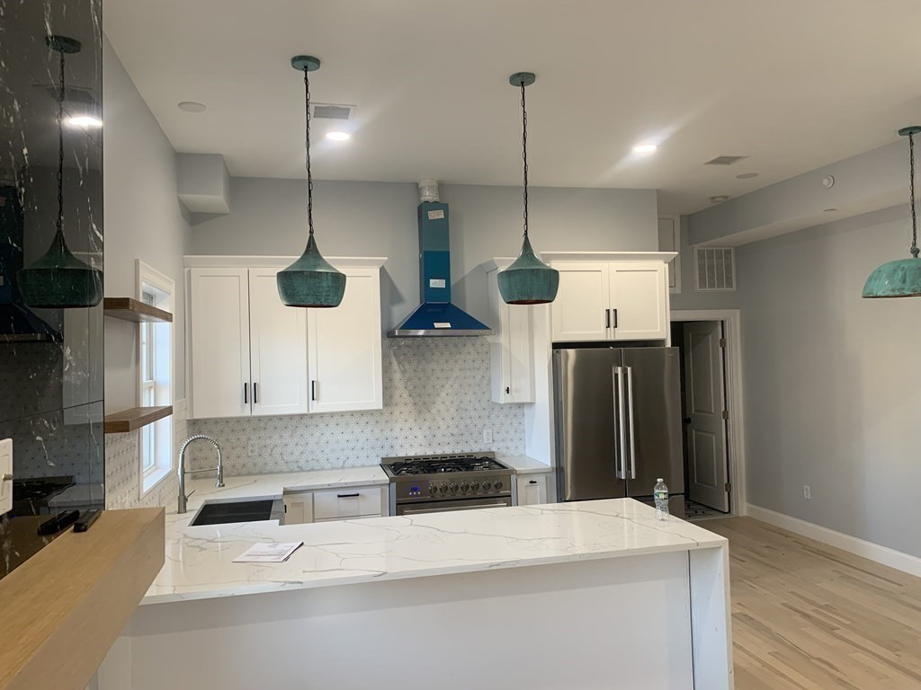 32 Cameron Ave, North Cambridge