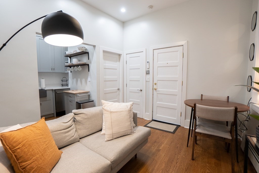 68 Phillips St, Beacon Hill