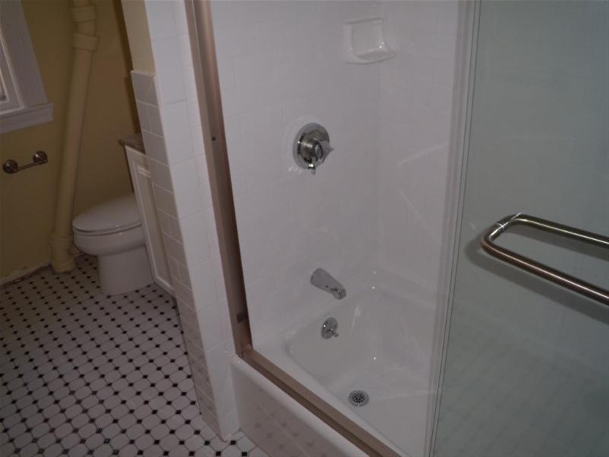 77 College Ave, Davis Square