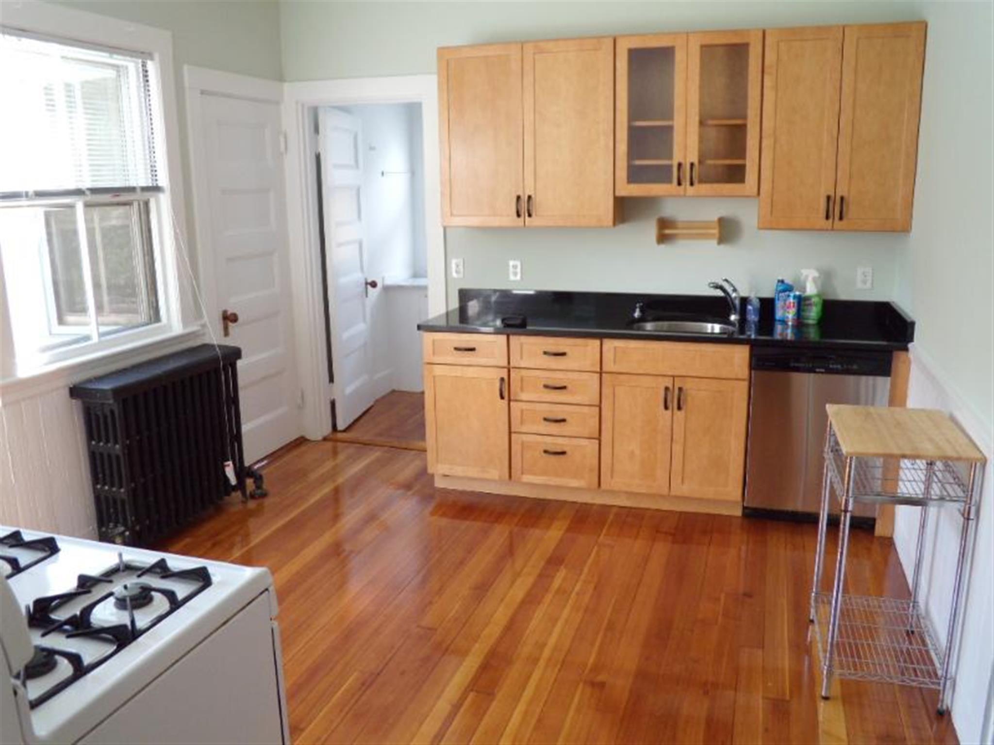 77 College Ave, Davis Square