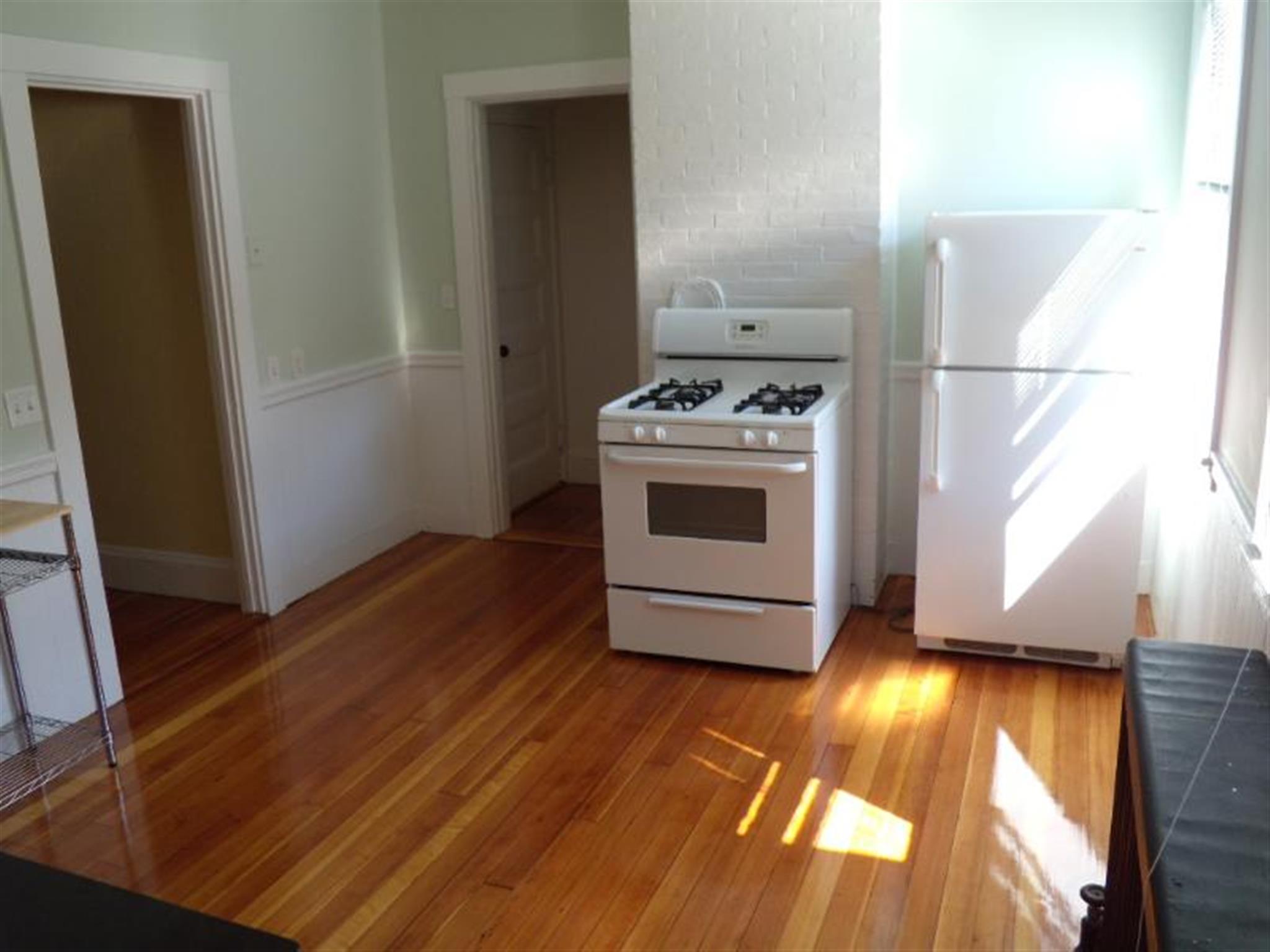 77 College Ave, Davis Square