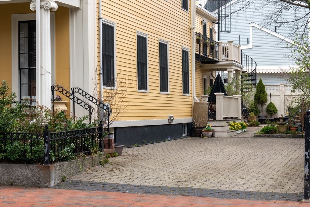 69 Thorndike St, Kendall Square