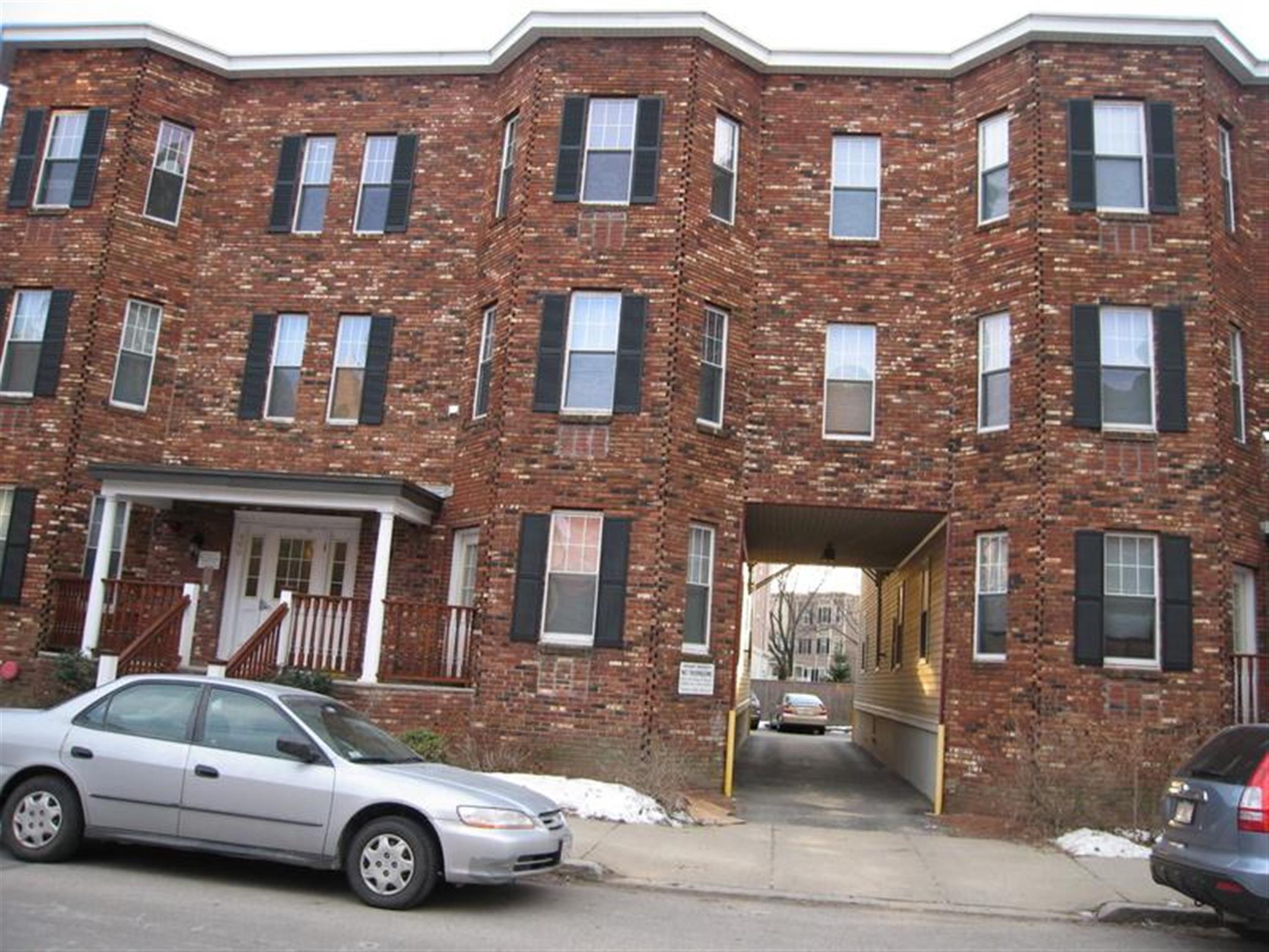 460 Green St, Central Square