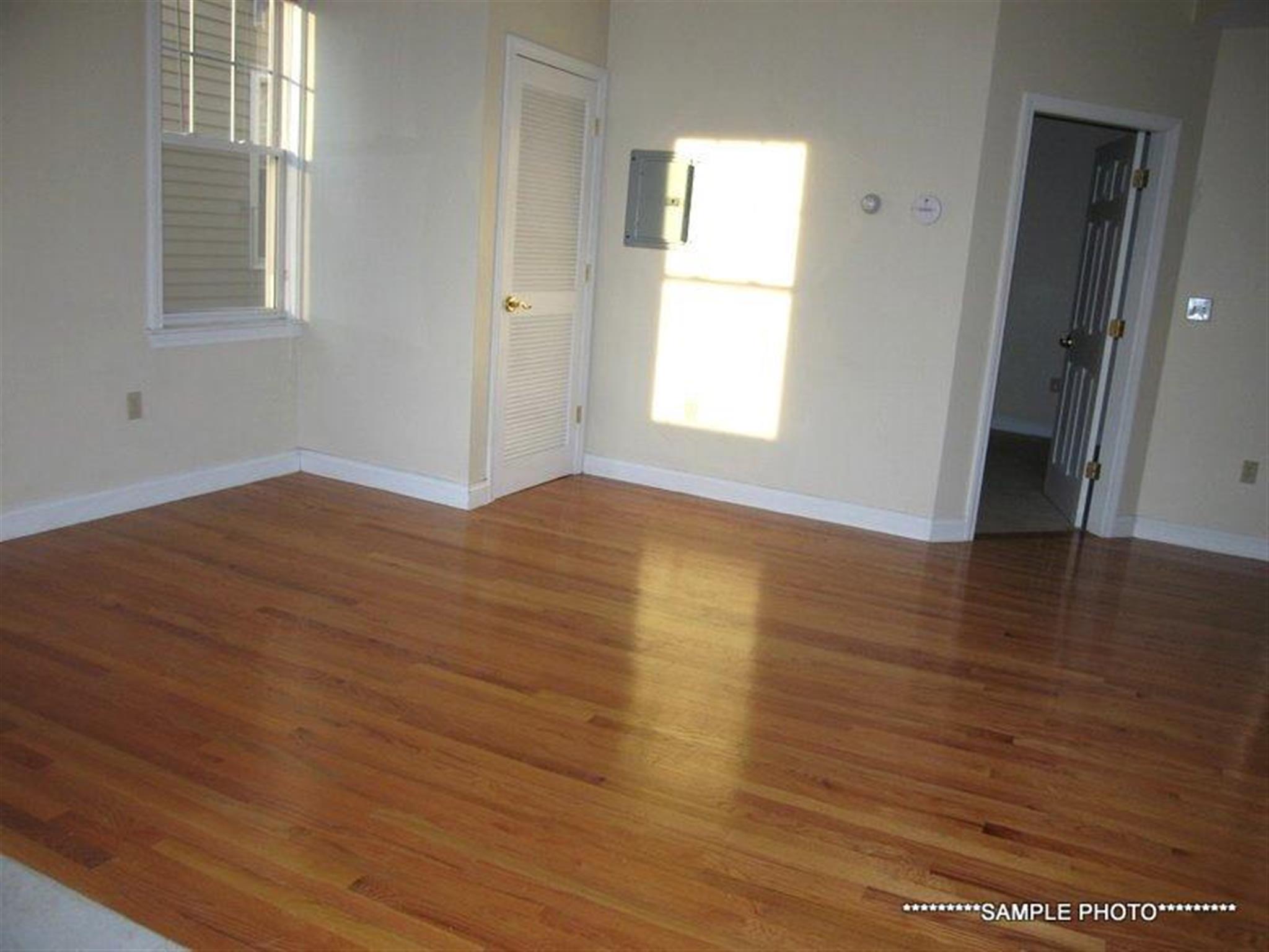 460 Green St, Central Square