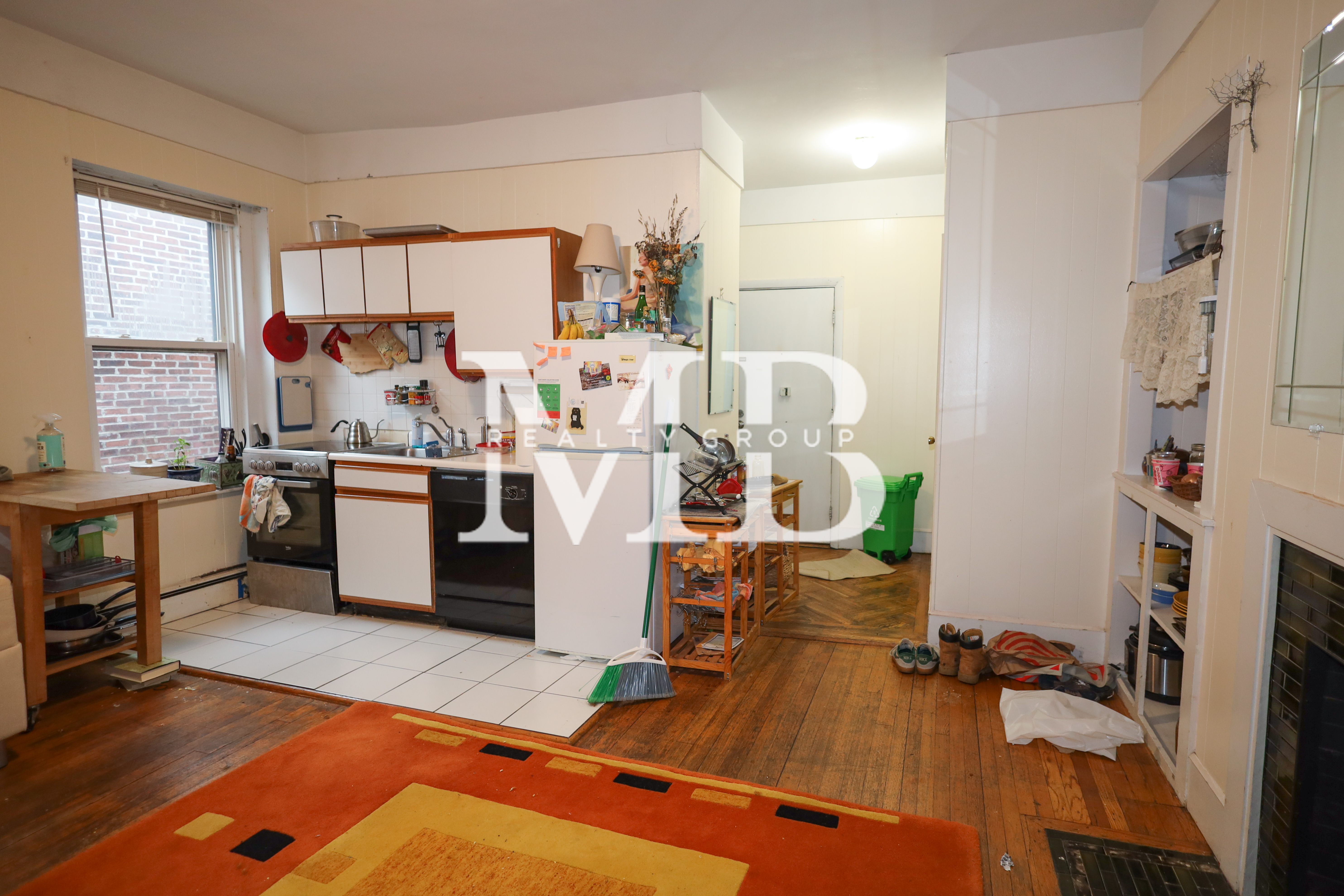 11 Aberdeen St, Fenway