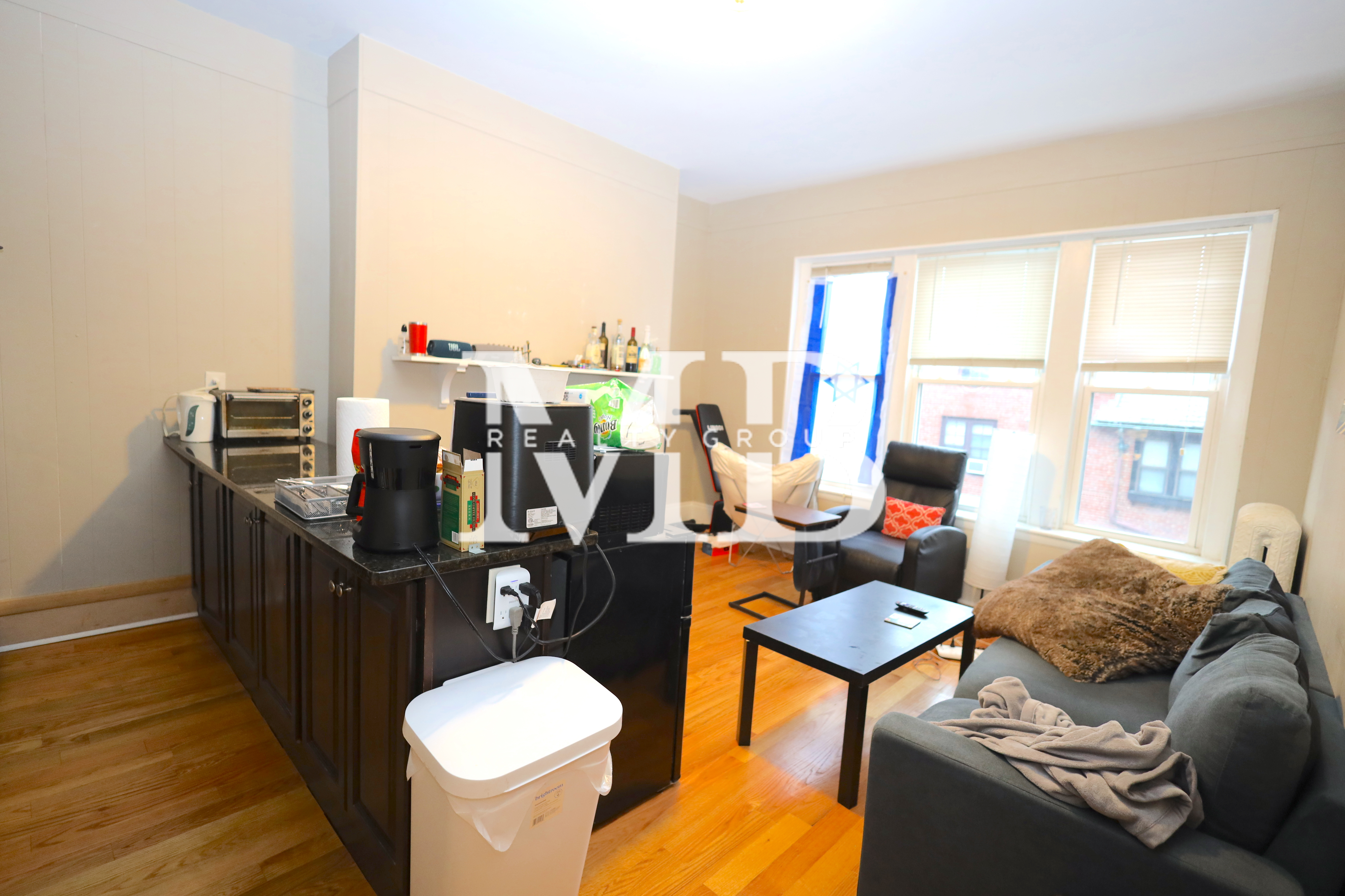 15 Aberdeen St, Fenway