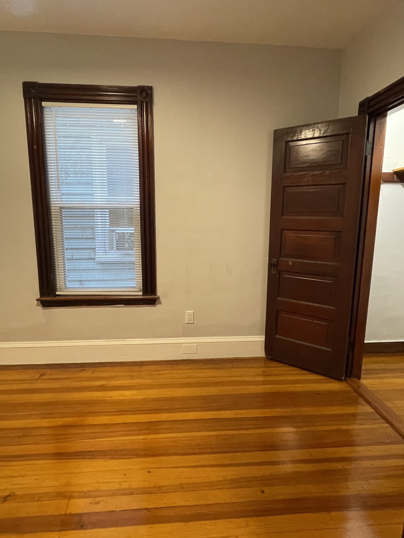 699 East 7th St, South Boston