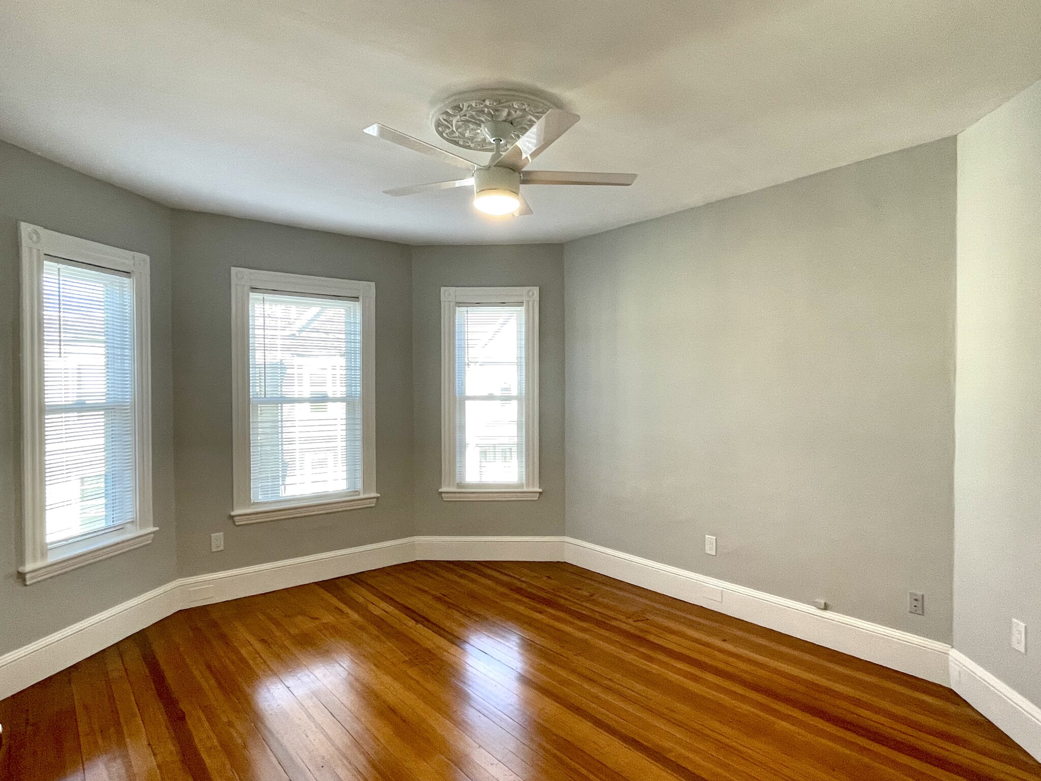 699 East 7th St, South Boston