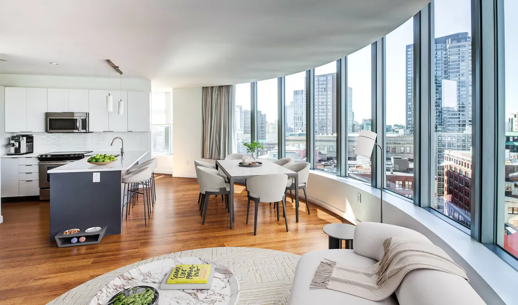 120 Kingston St, Chinatown