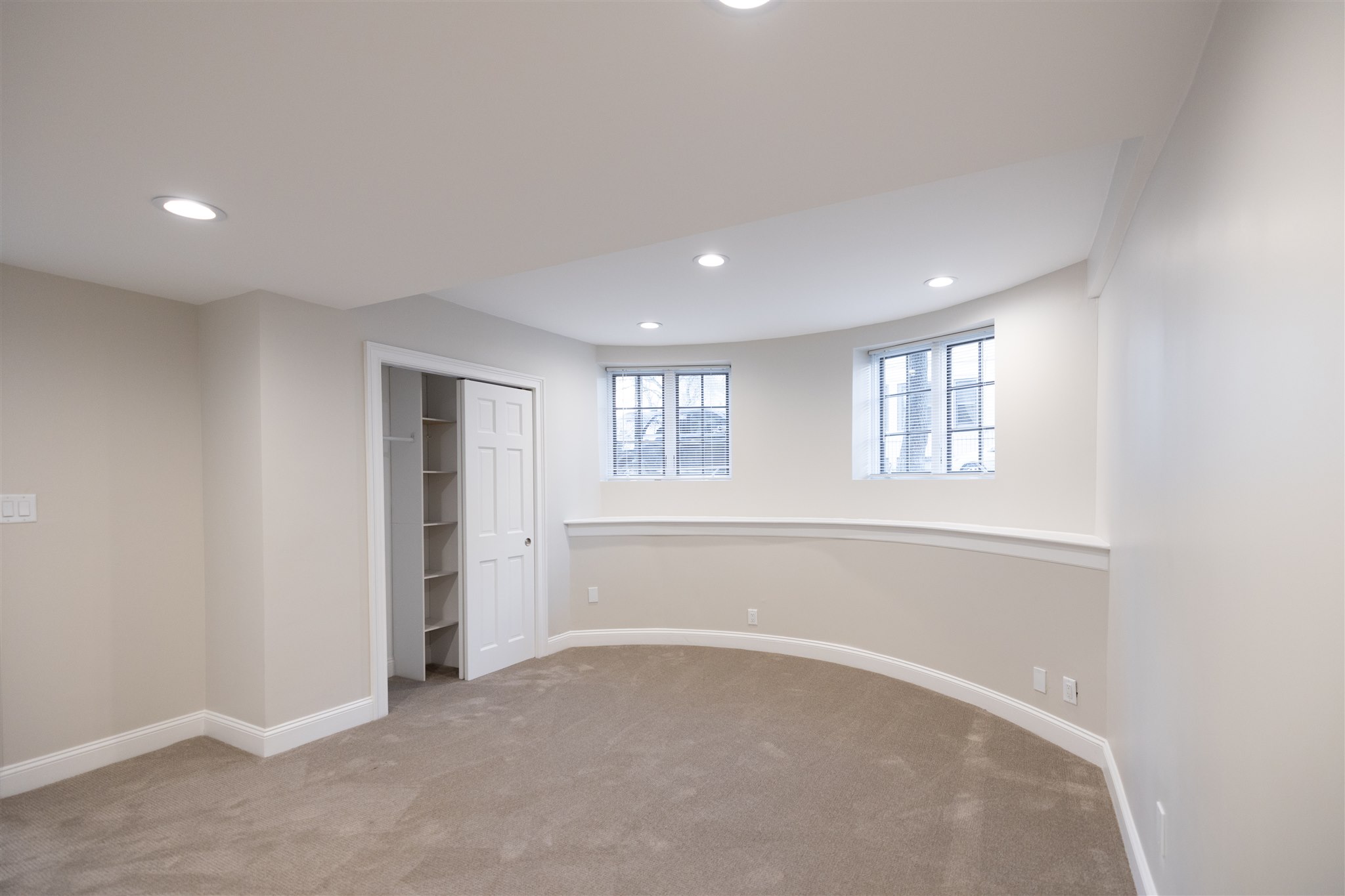 158 Saint Botolph St, Back Bay