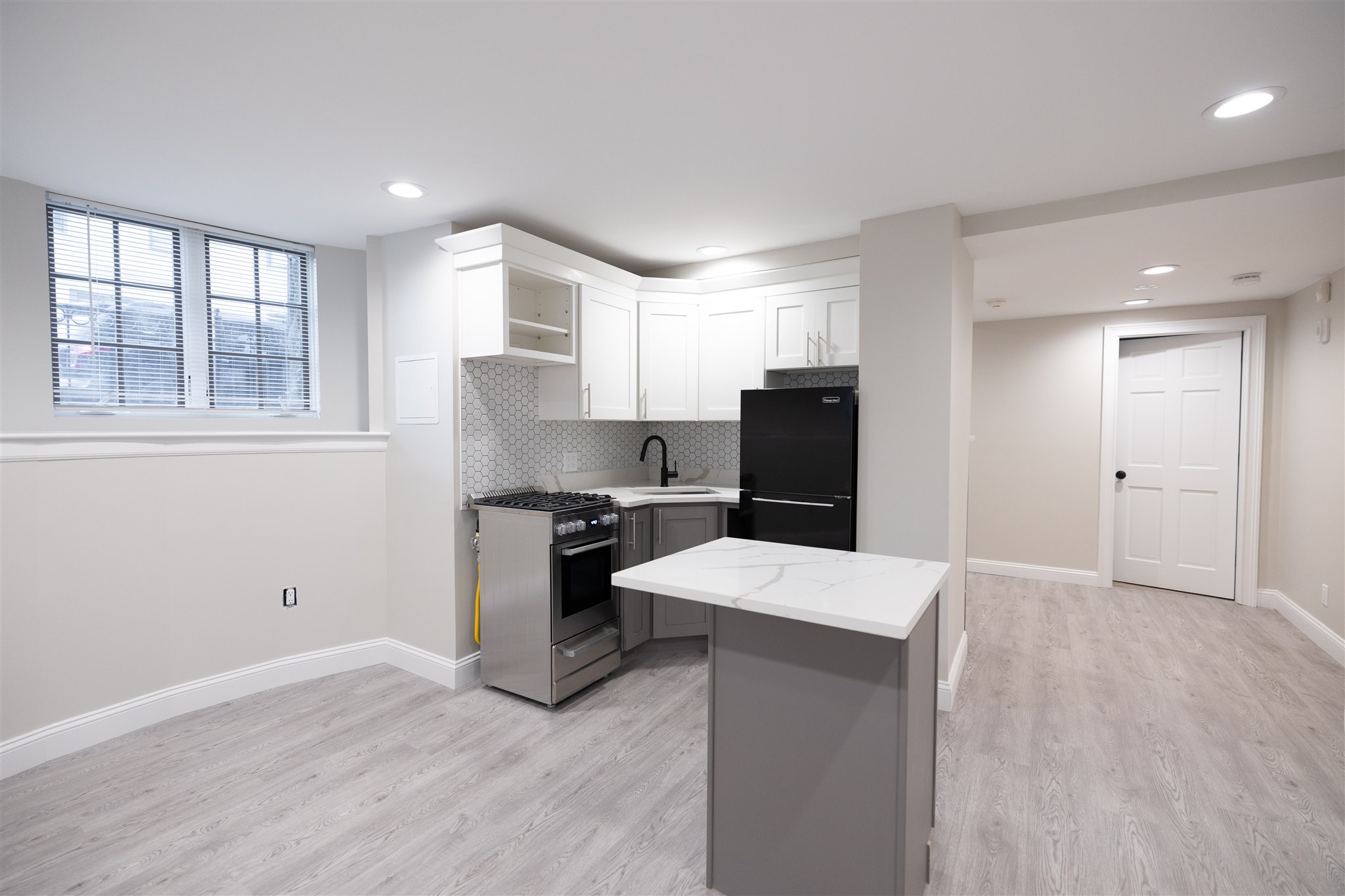 158 Saint Botolph St, Back Bay