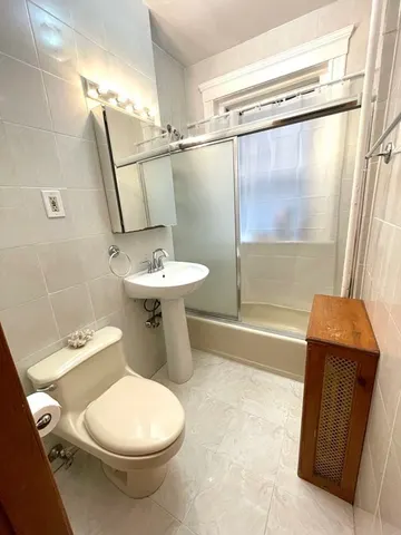 38 Linnaean St, Harvard Square