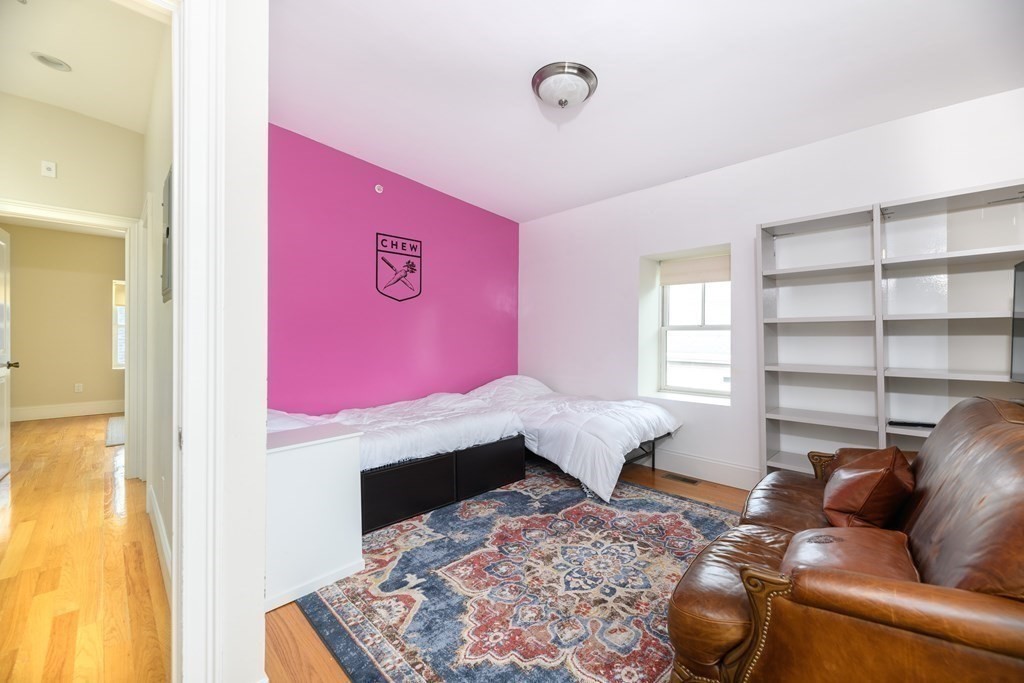 5 Dodge St, Cambridgeport