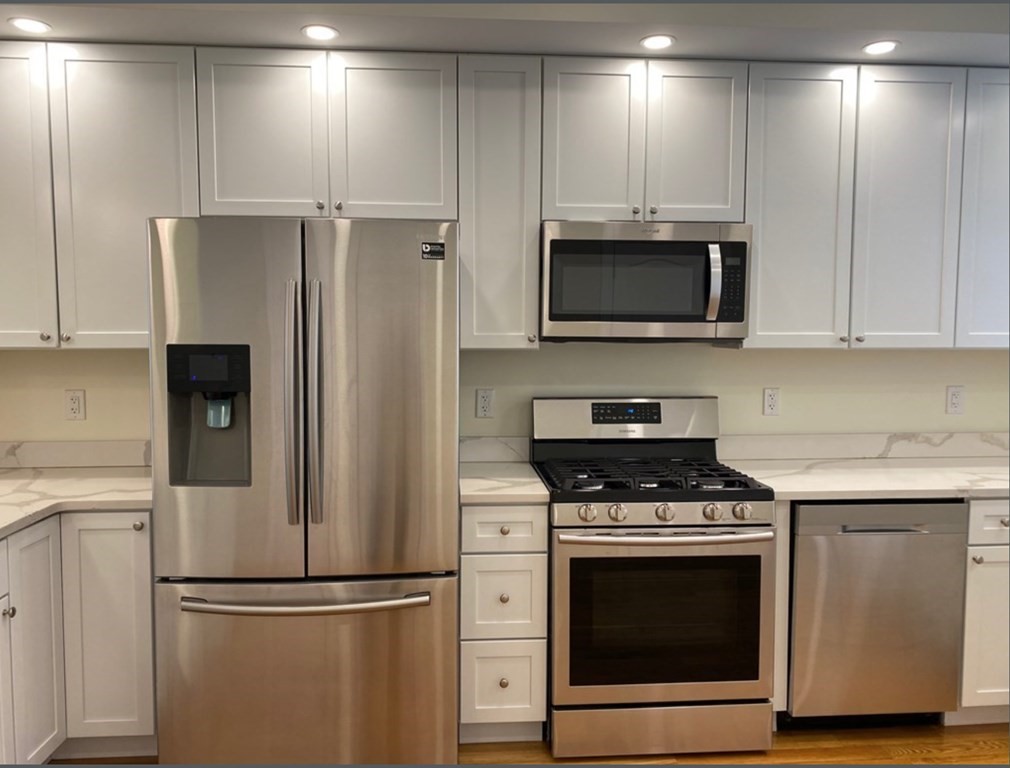 16 Walnut St, Tufts University