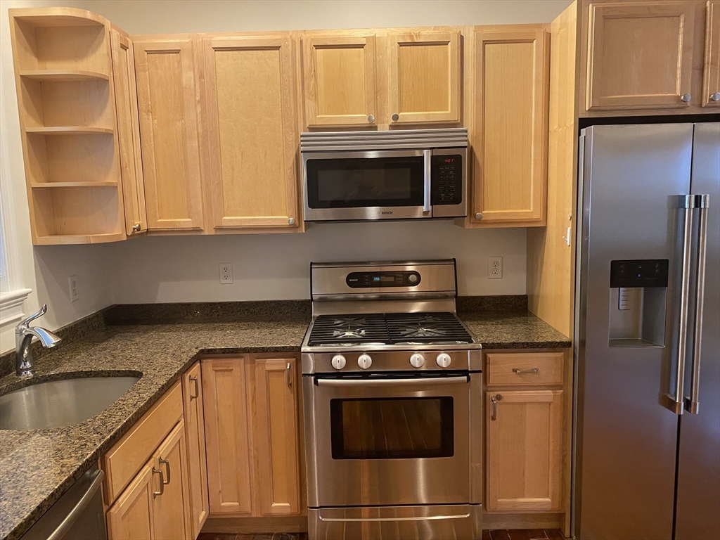 15 Radford Ln, Dorchester