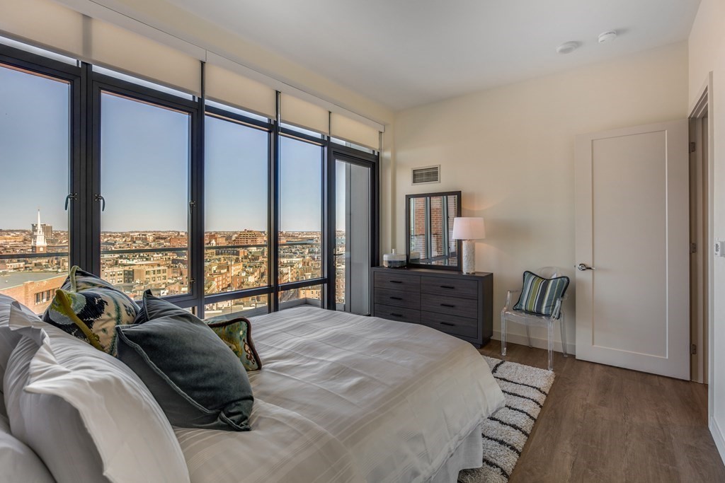 1 Canal St, North End