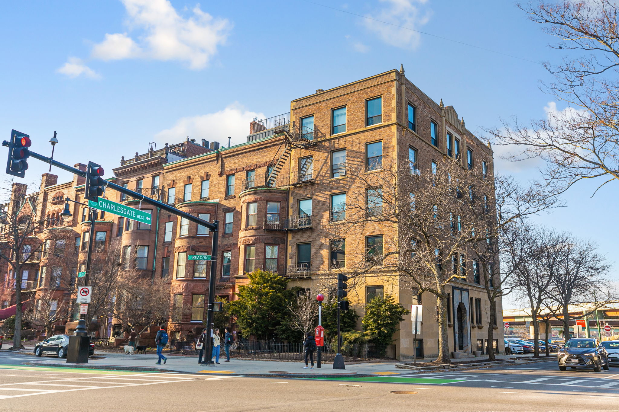 7 Bay State Rd, Back Bay