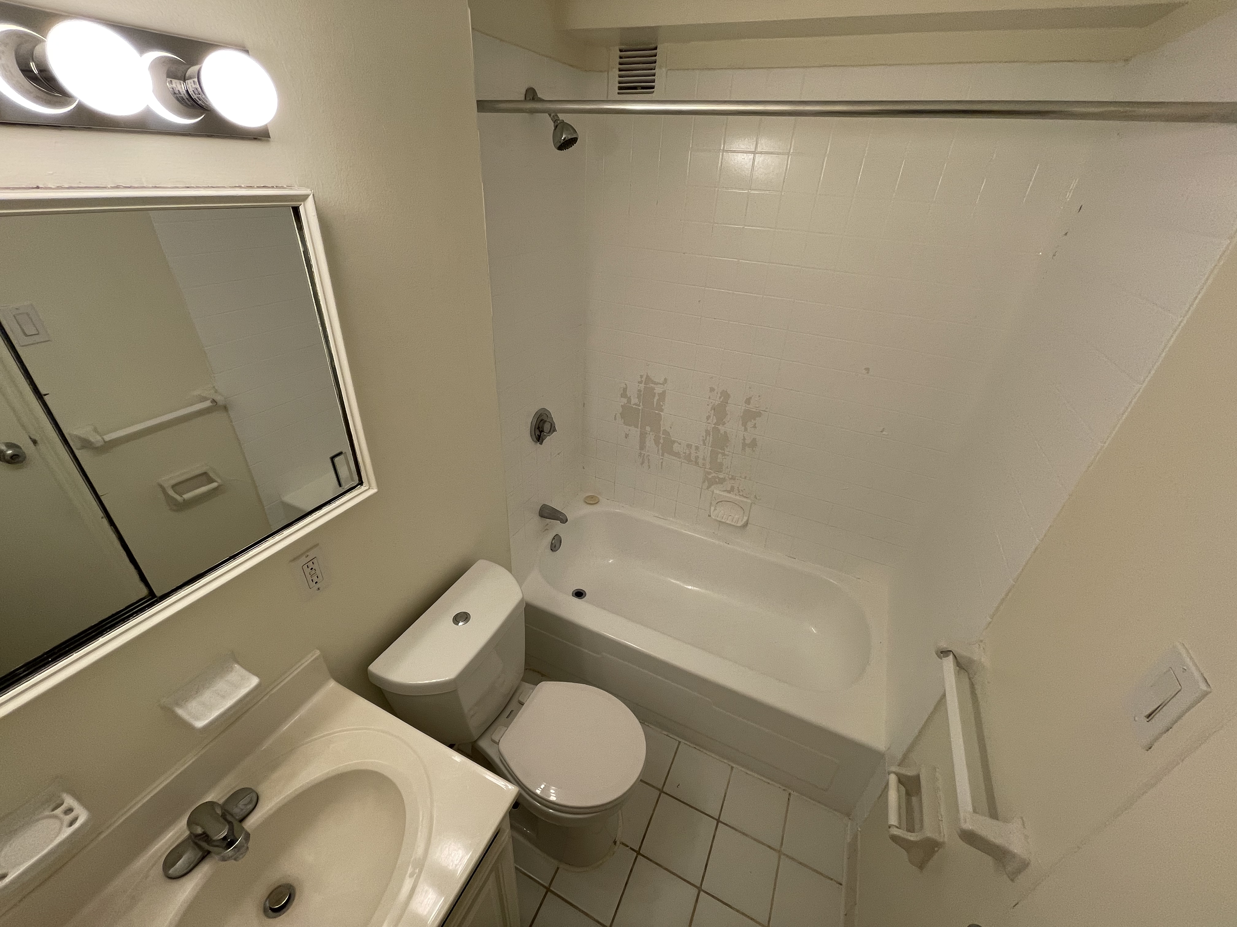 185 Freeman St, Longwood