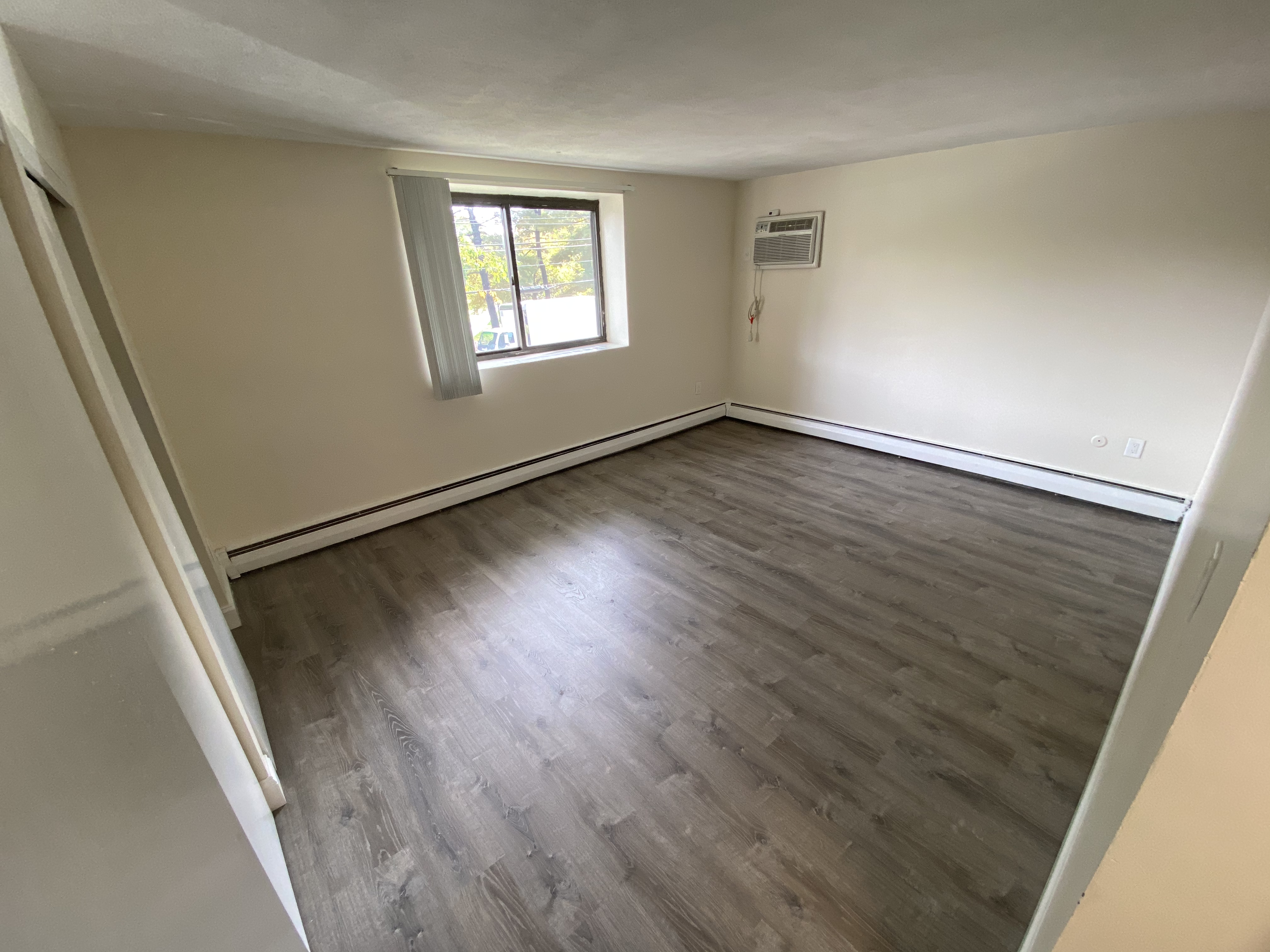 24 Whites Ave, Watertown Square