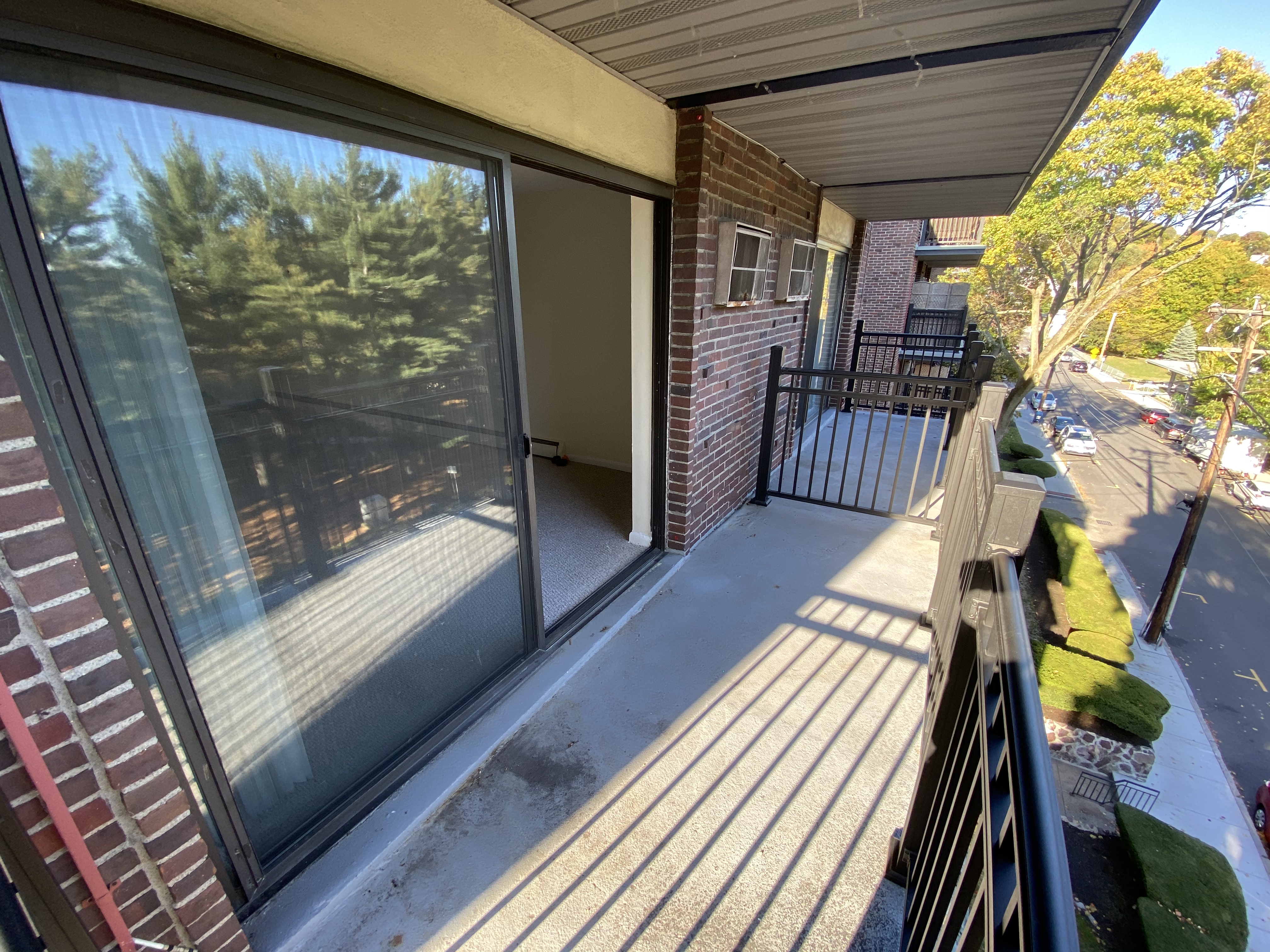 16 Whites Ave, Watertown