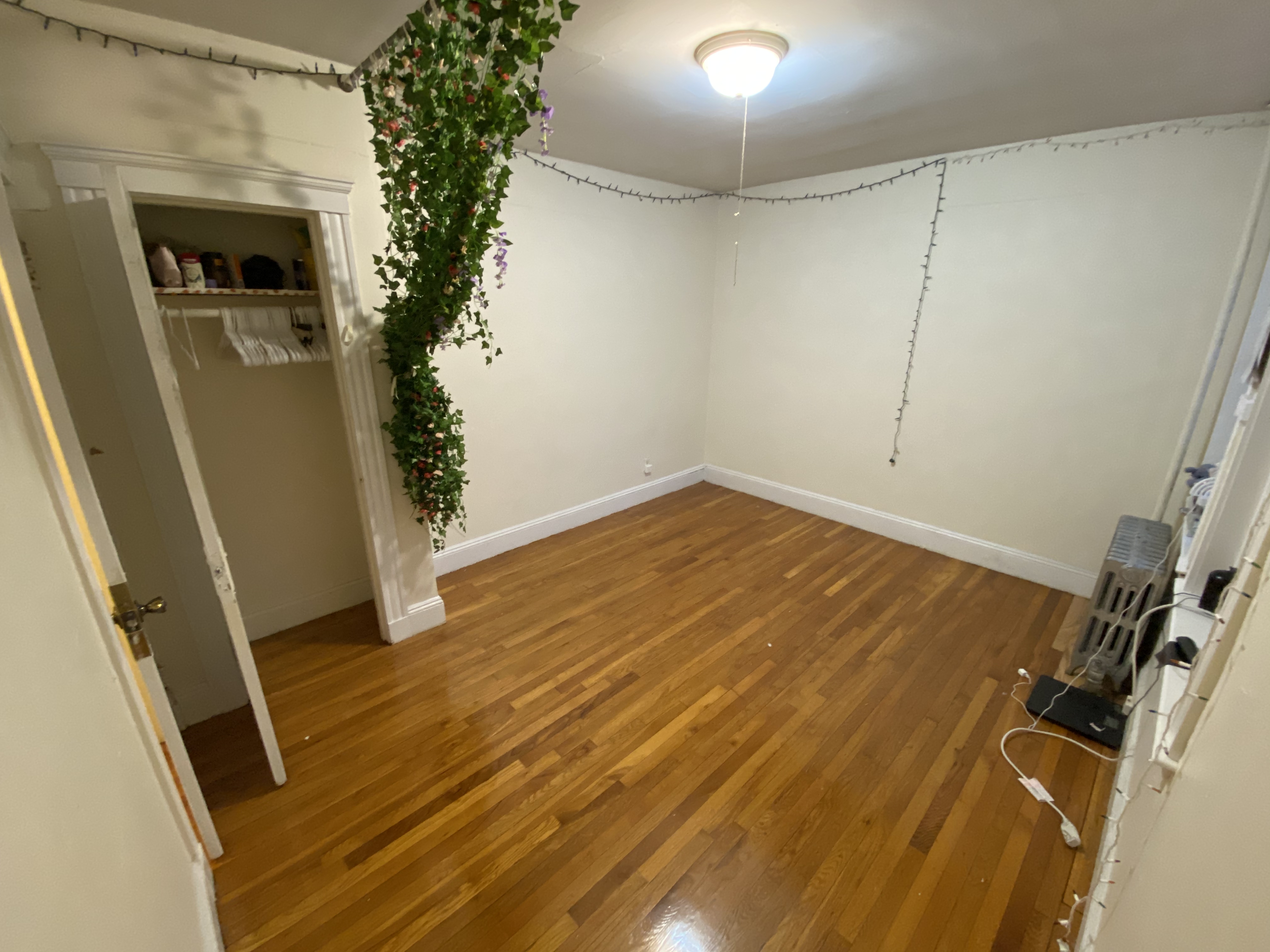 135 Washington St, Brighton