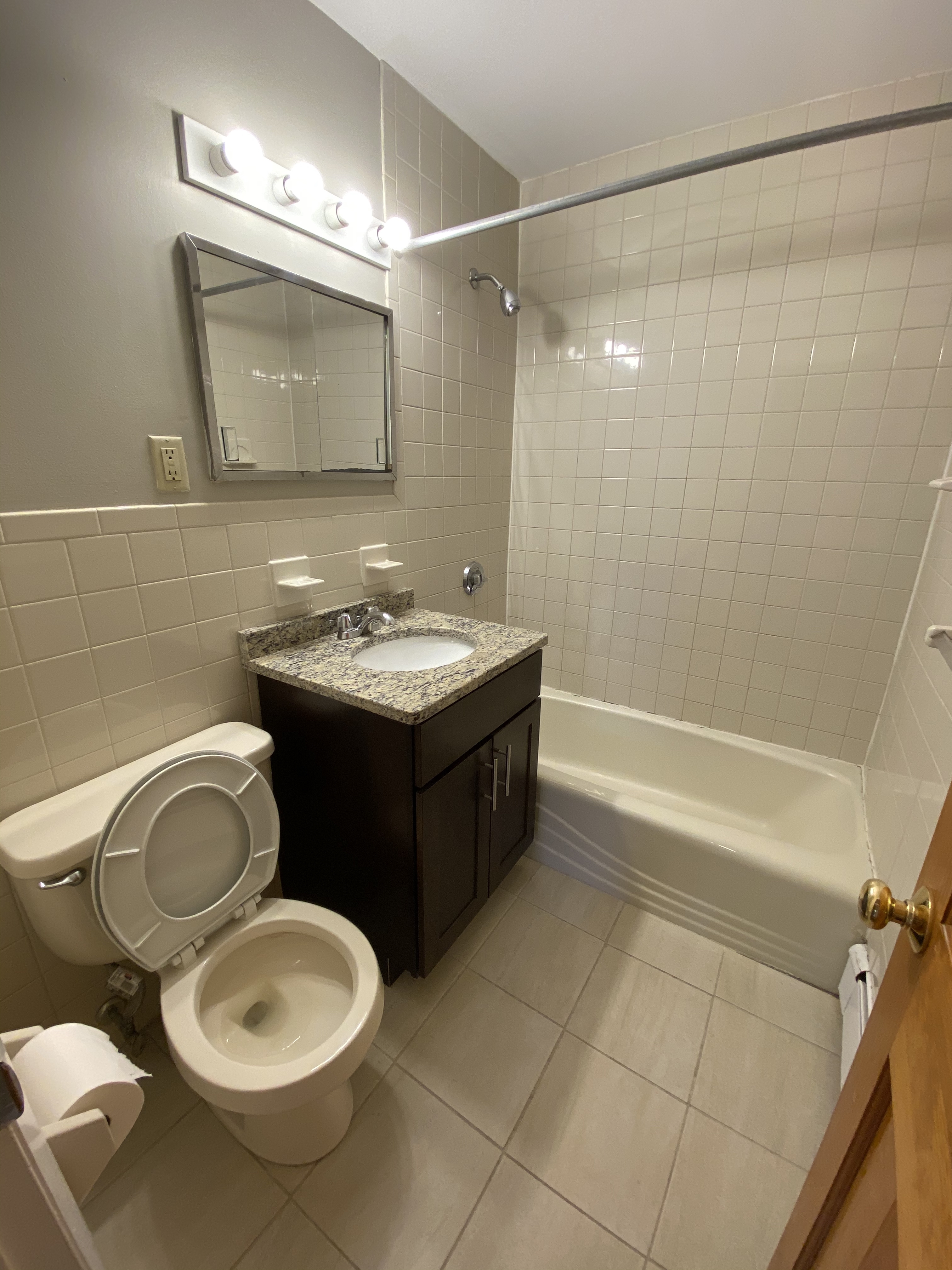 266 Grove St, Newton