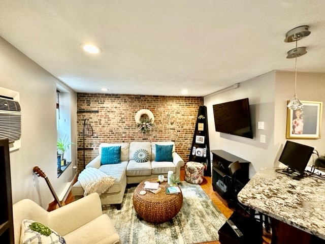 61 Salem St, North End