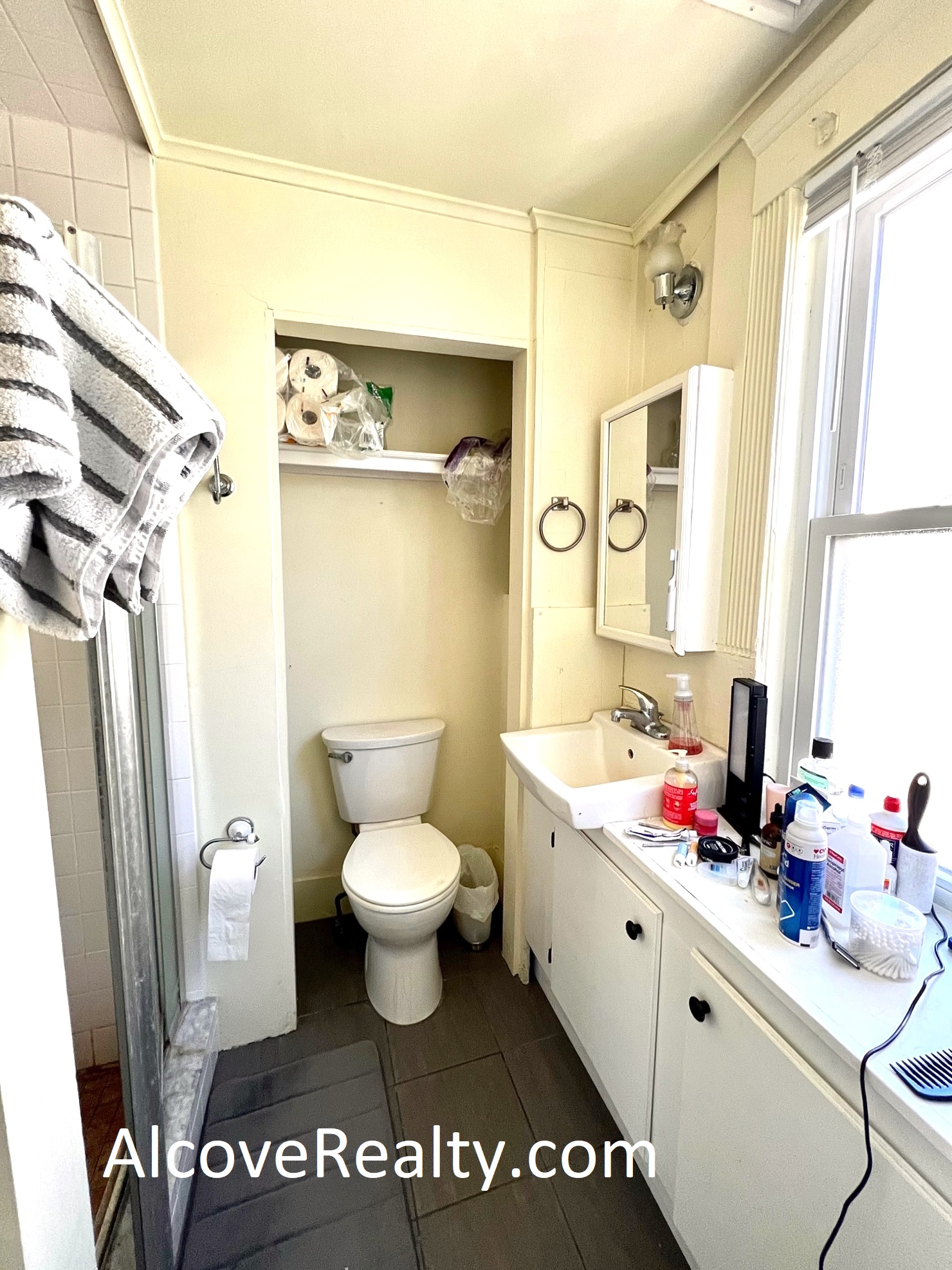 79 College Ave, Davis Square