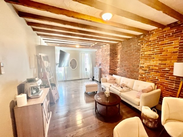 353 Hanover St, North End