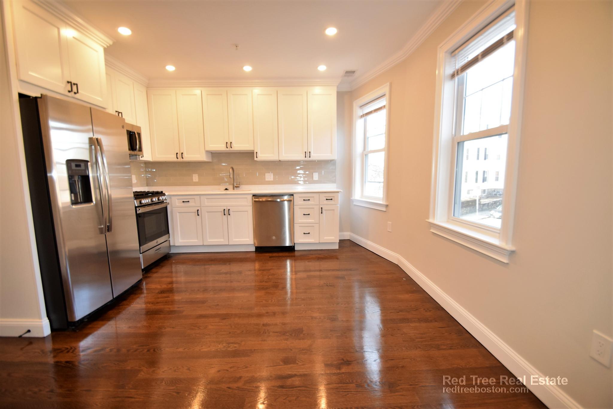 490 Washington St, Brighton