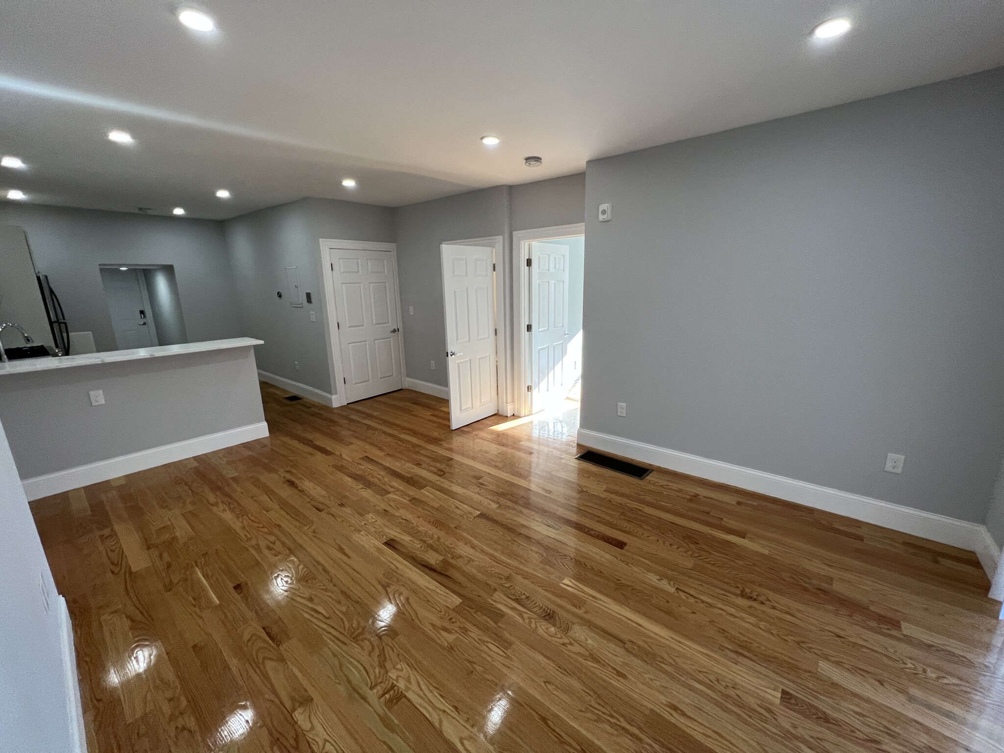 374 Oxford St, Porter Square