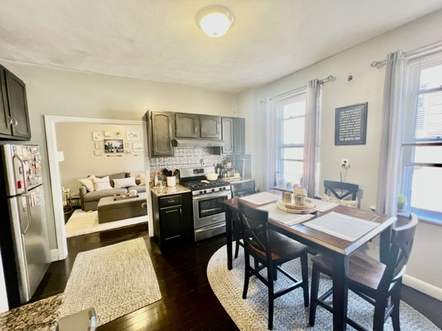 8 Margaret St, North End