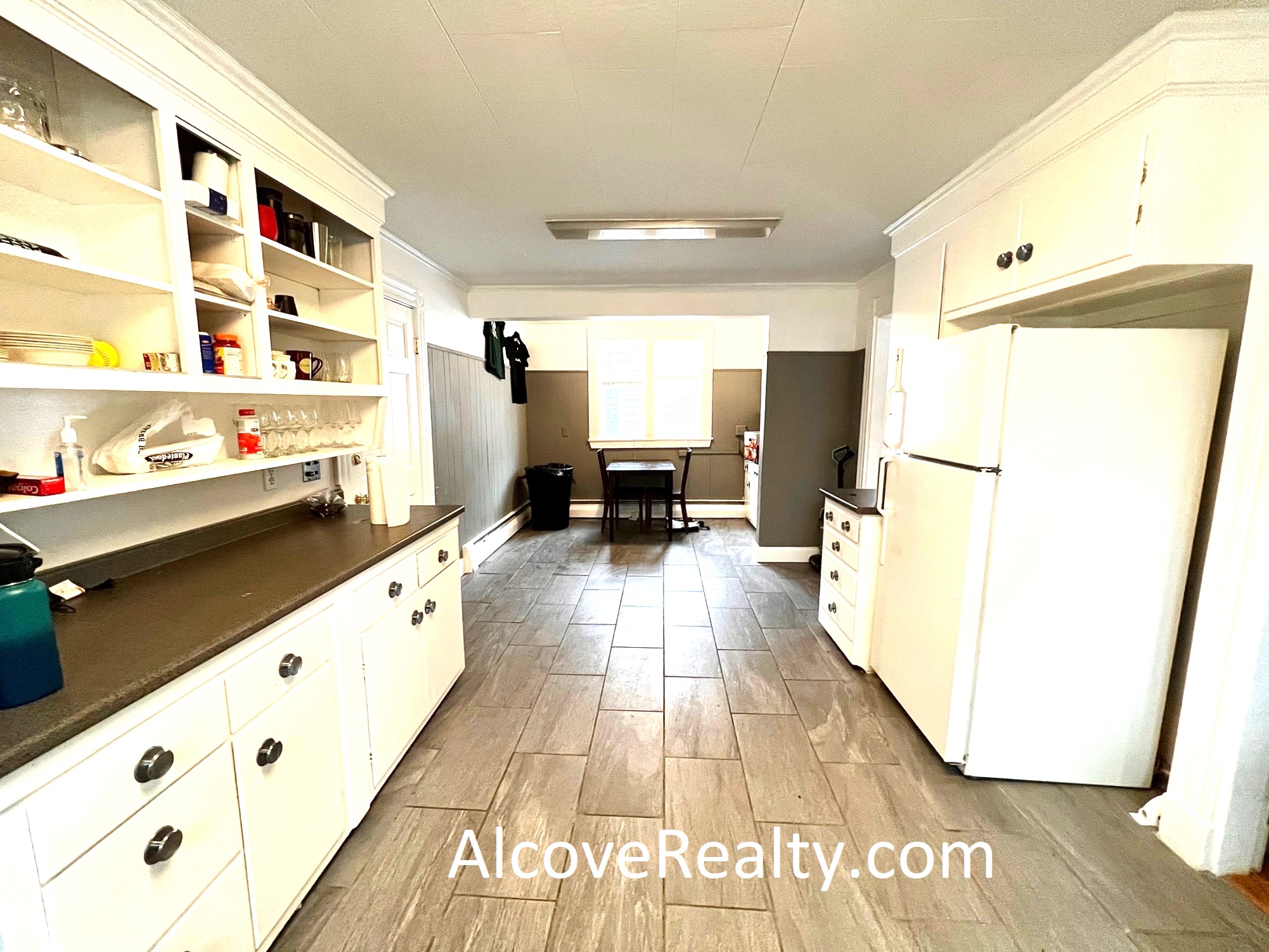 547 Broadway, Ball Square