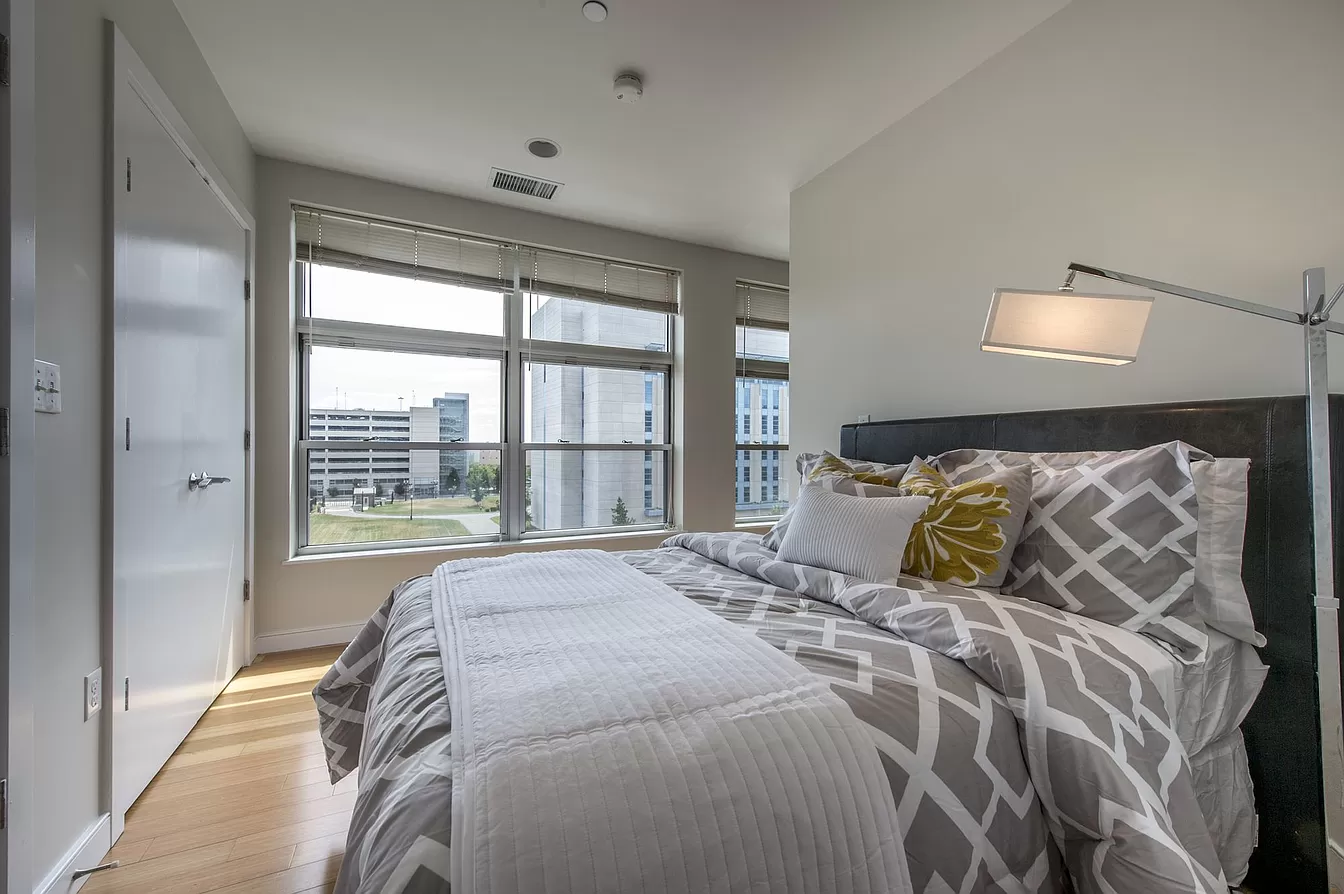 601 Albany St, South End