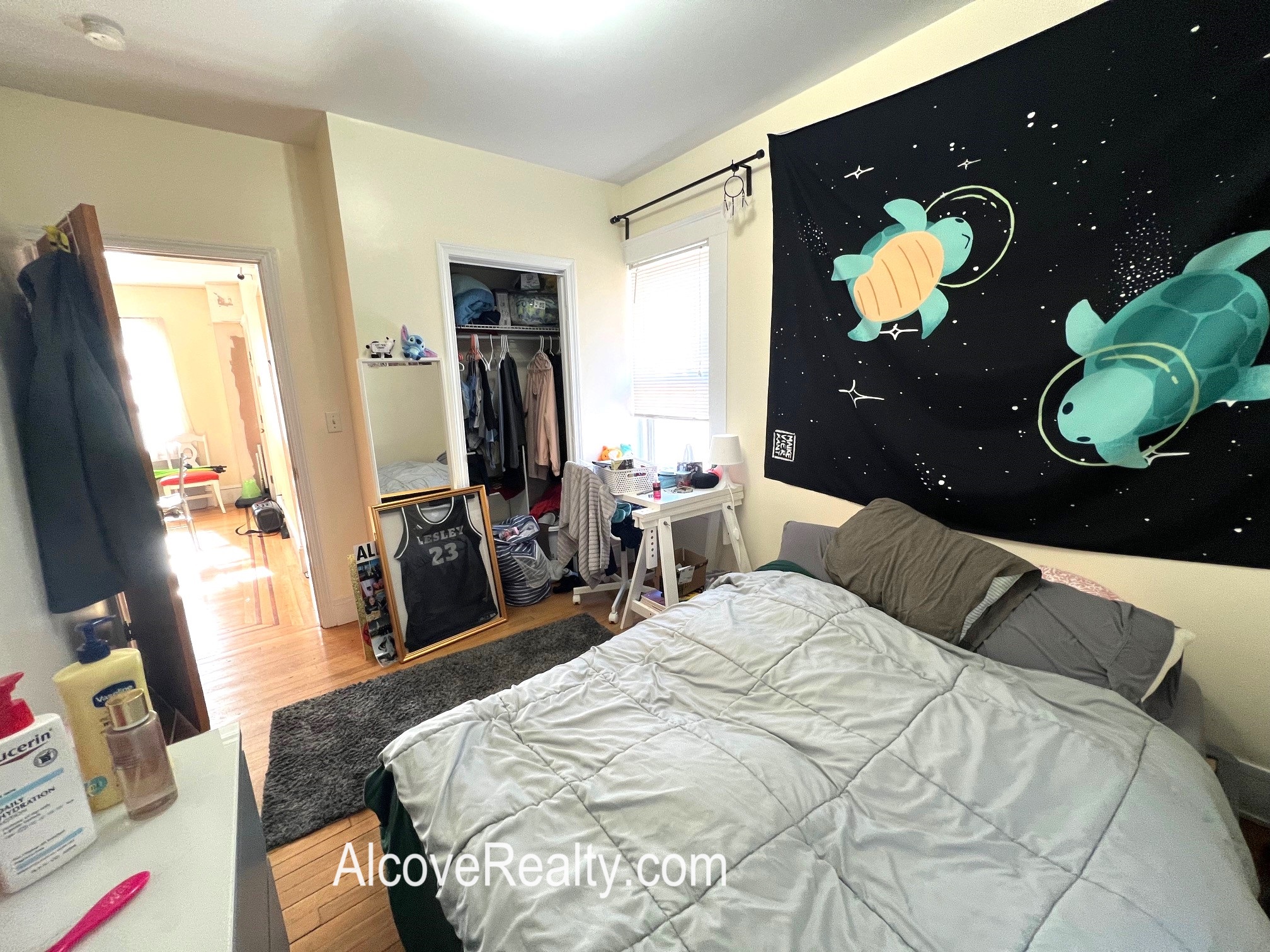 28 Cherry St, Davis Square