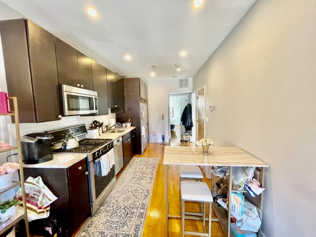 419 Hanover St, North End