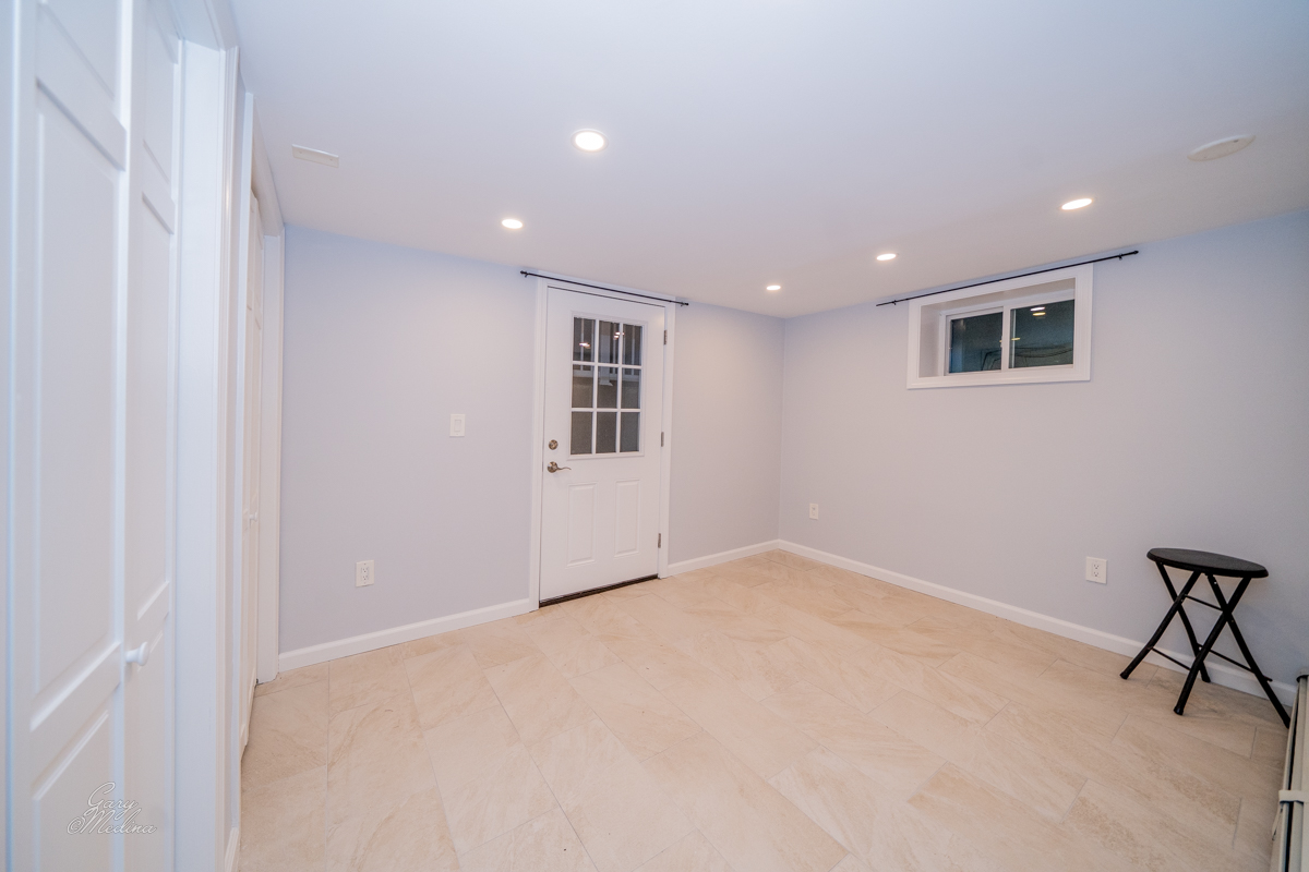 1548 Washington St, West Newton