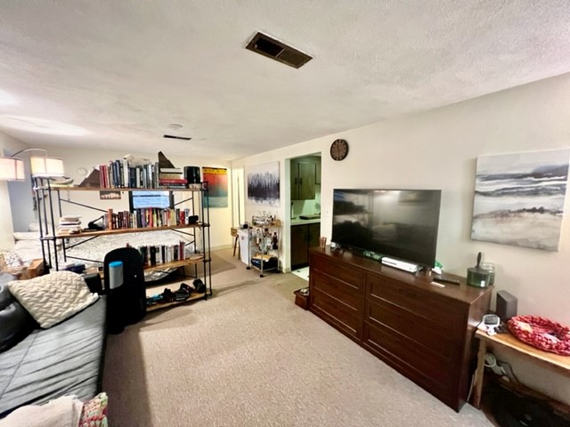 386 Commercial St, North End