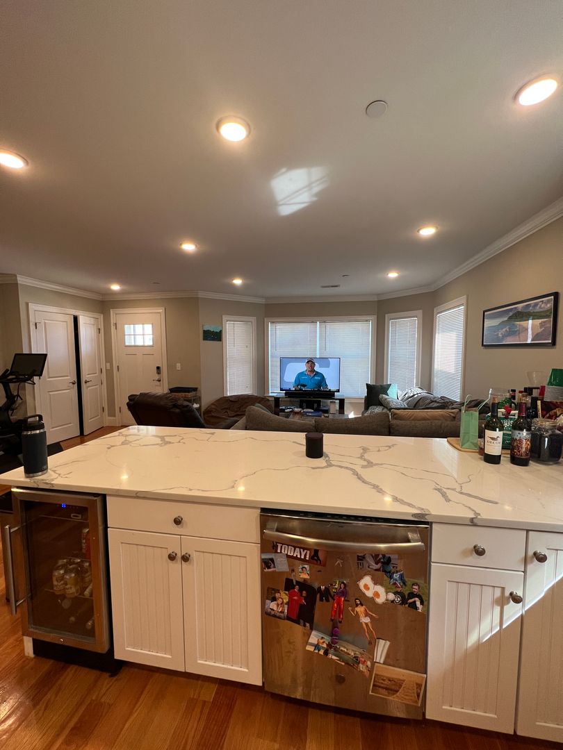 116 Holland St, Davis Square