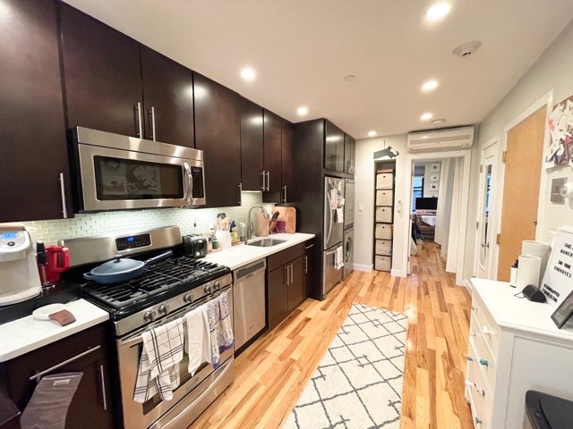 419 Hanover St, North End