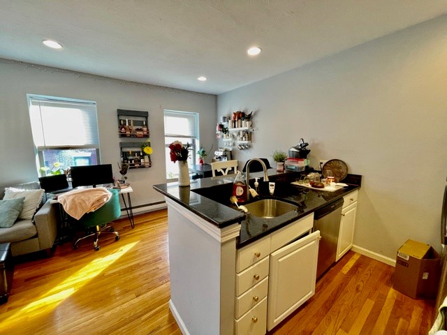 17 Thacher St, North End