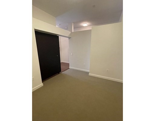 88 Kingston St, Downtown