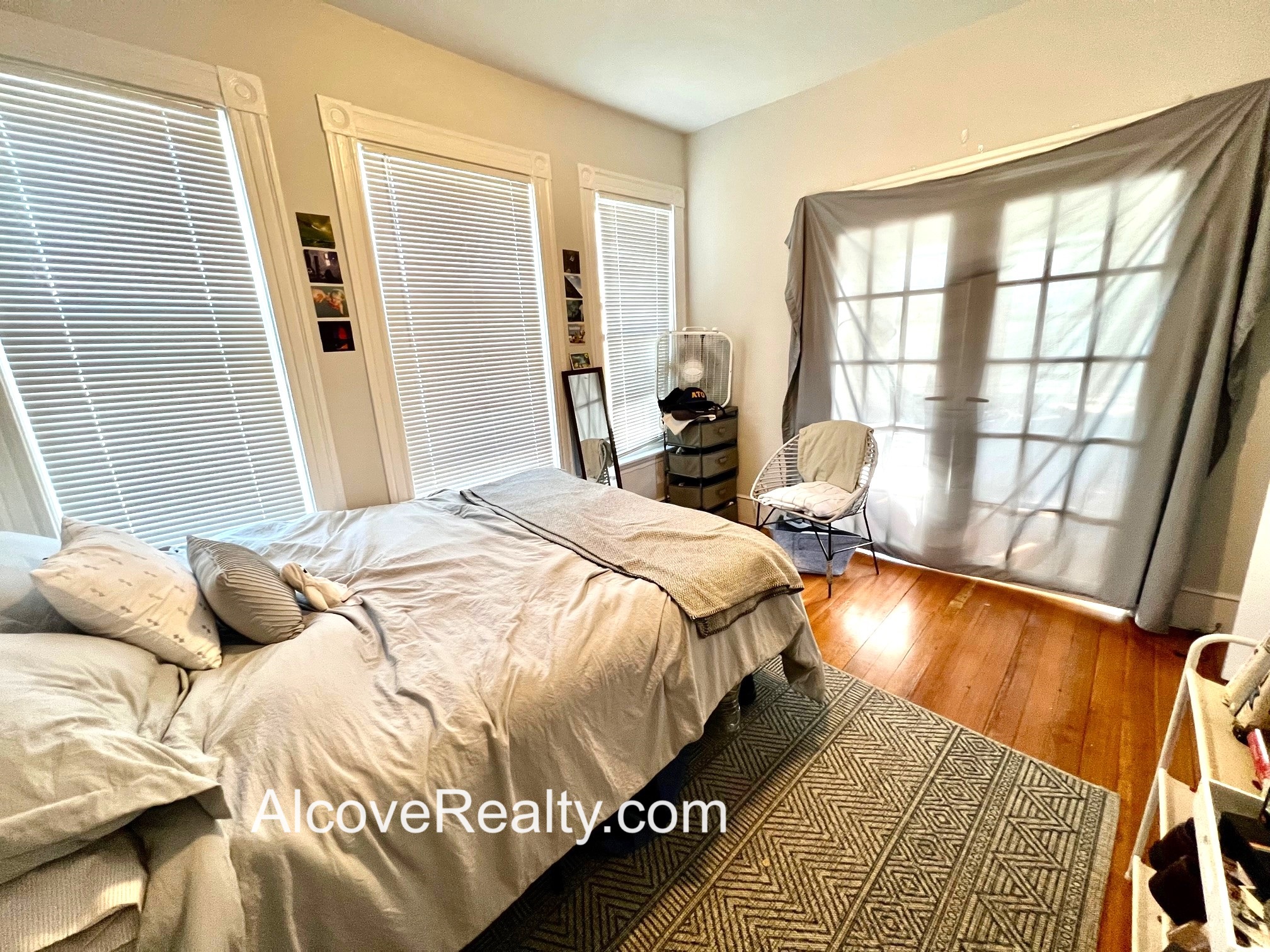 69 Davis Sq, Davis Square