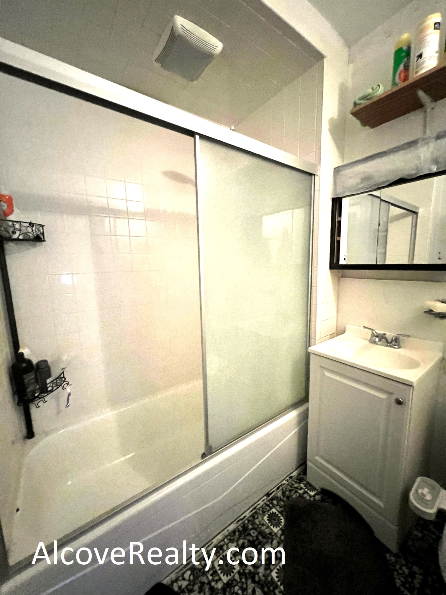 67 Willow Aveenue, Davis Square