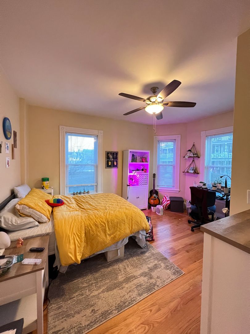 87 Morrison Ave, Davis Square