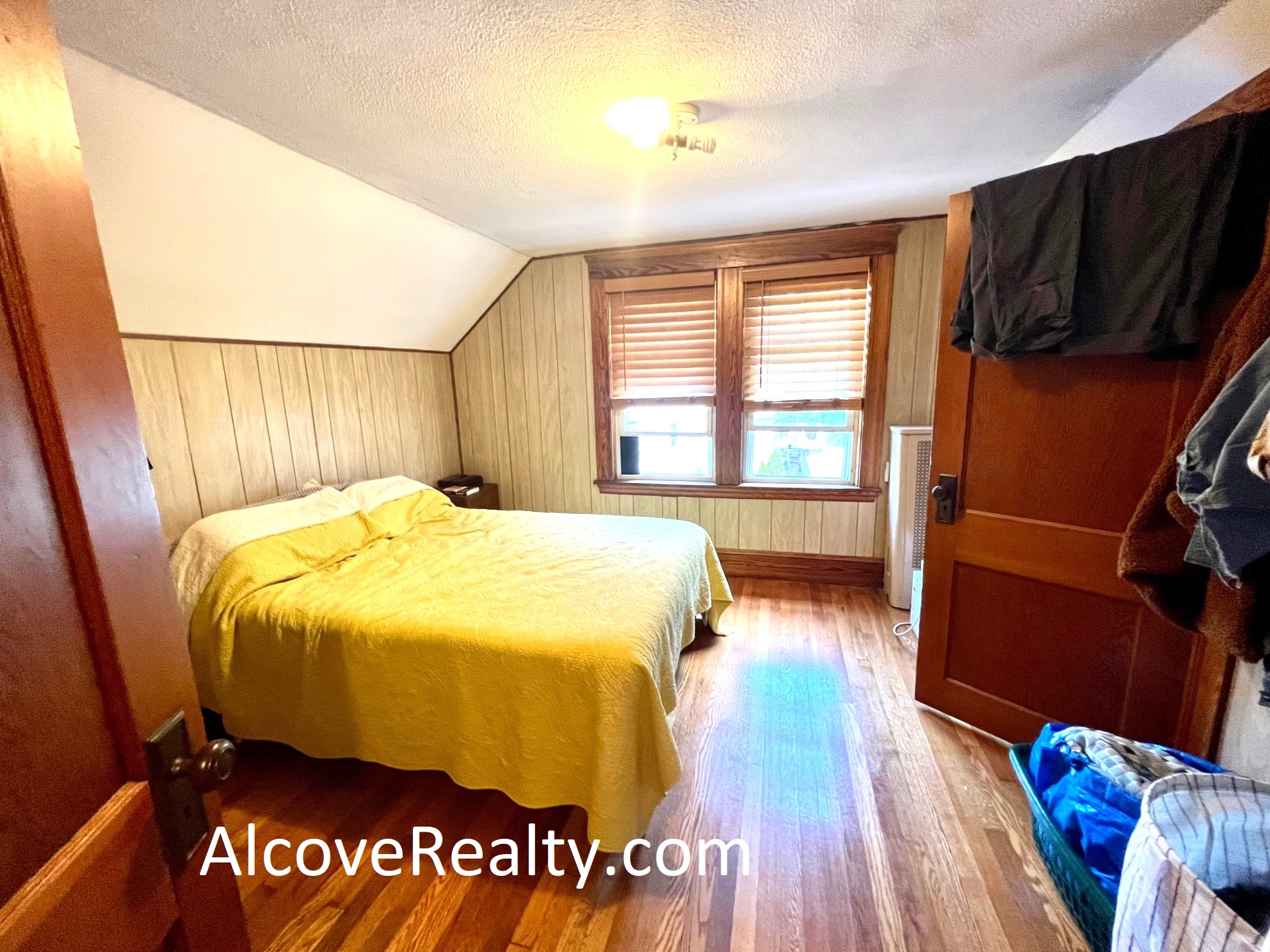 40 Alfred Rd, Arlington