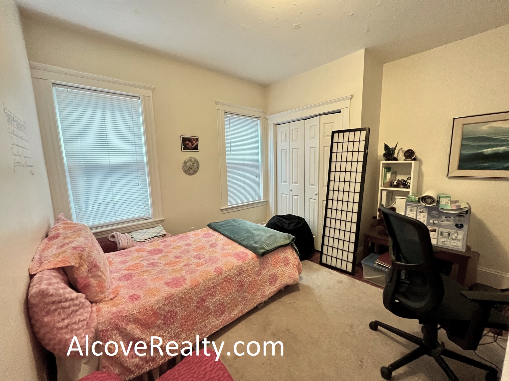 34 Aberdeen Rd, Davis Square