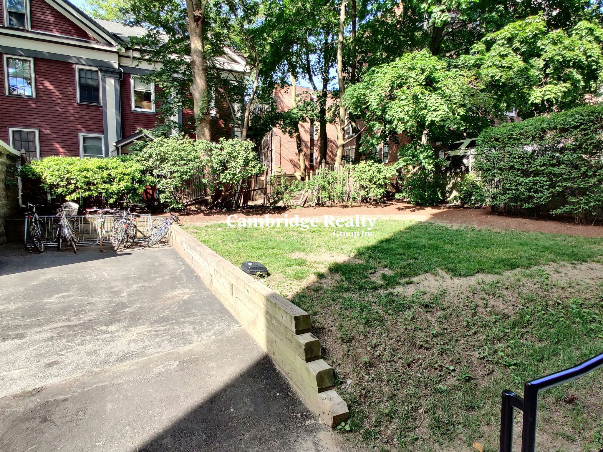 1039 Massachusetts Ave, Harvard Square